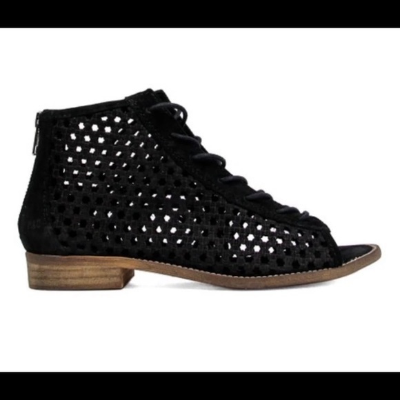 NWT Musse & Cloud Aira Anthro Modcloth Suede Perforated Peep Toe Ankle Booties - Picture 5 of 8